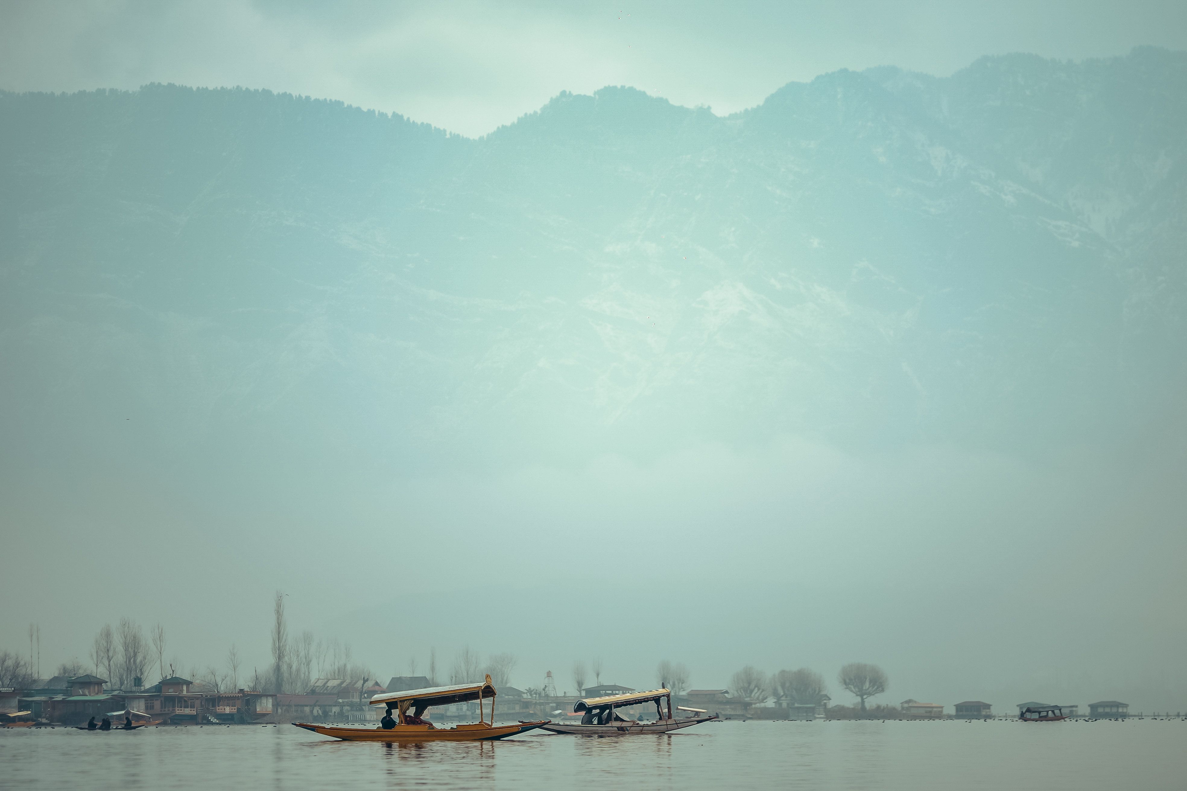 Kashmir Paradise Family Houseboat, Gulmarg & Pahalgam